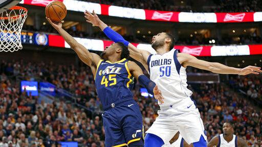 Jazz pull away from Mavericks
